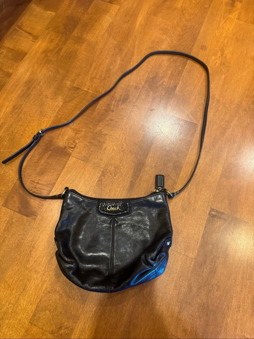 Coach Black Leather Gathered Crossbody Purse Adjustable Strap Gold Tone Hardware
